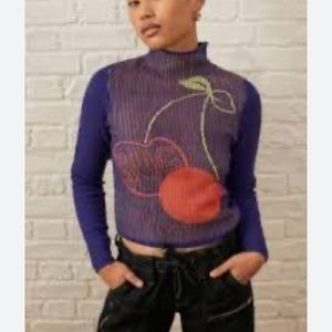 BDG trendy sweater size medium